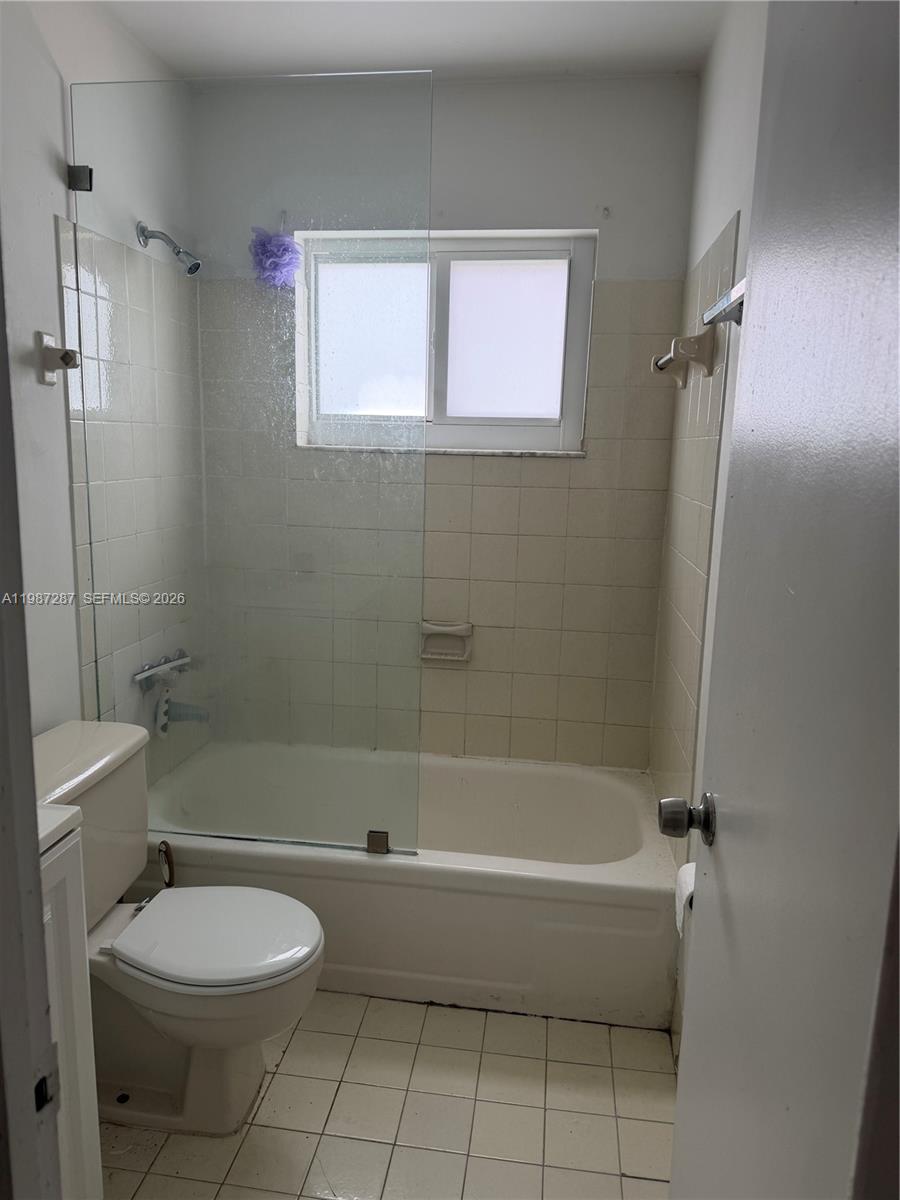 9612 Grand Canal Dr Miami, FL 33174