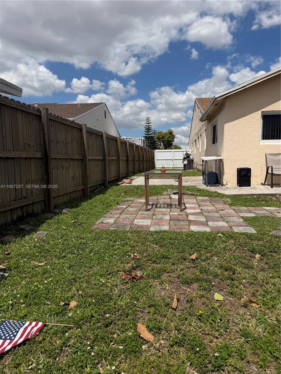 9612 Grand Canal Dr Miami, FL 33174