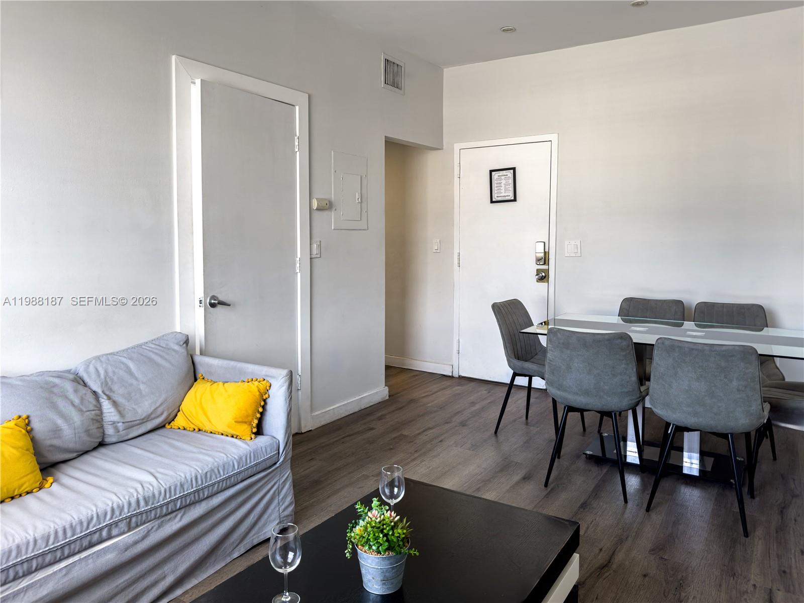 750 Collins Ave #302 Miami Beach, FL 33139