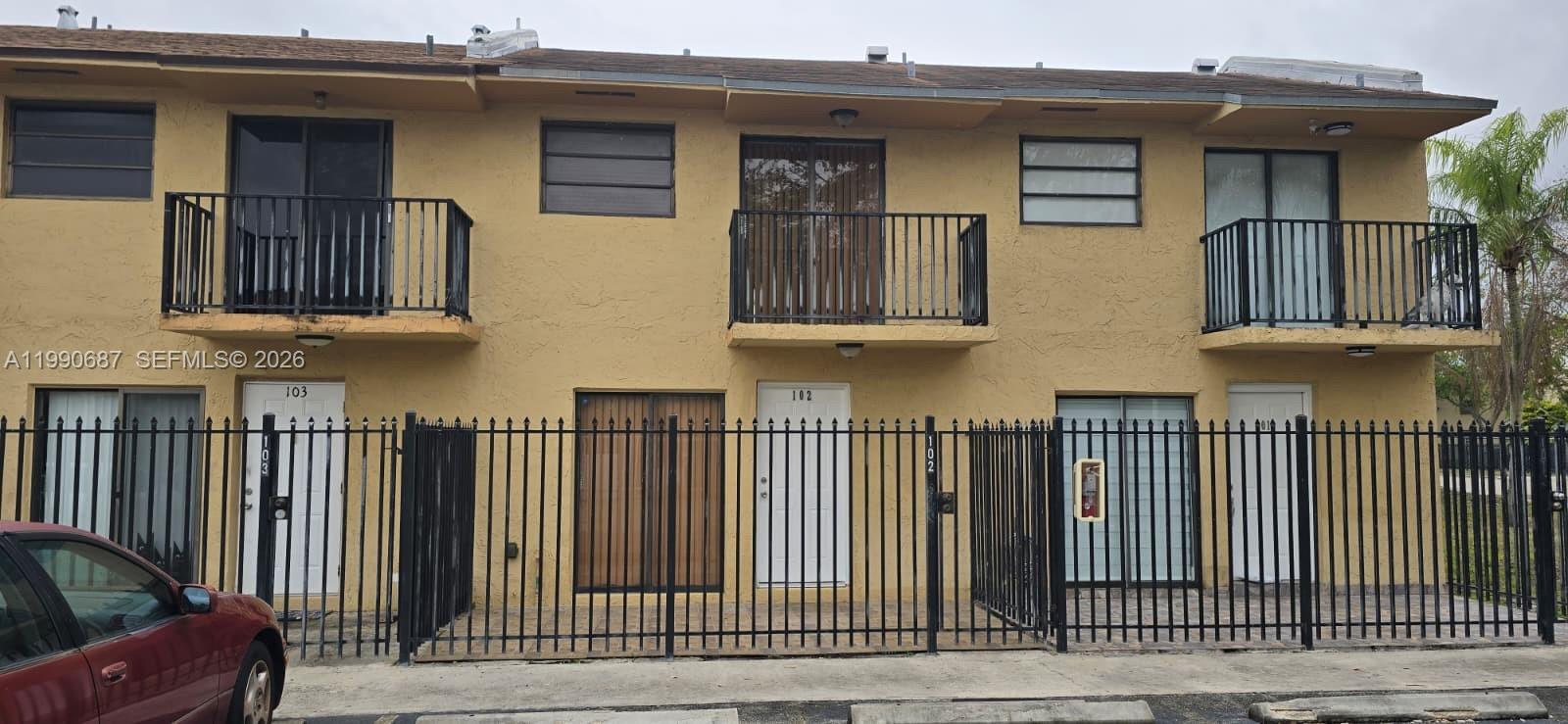 6345 SW 138th Ct #102 Miami, FL 33183