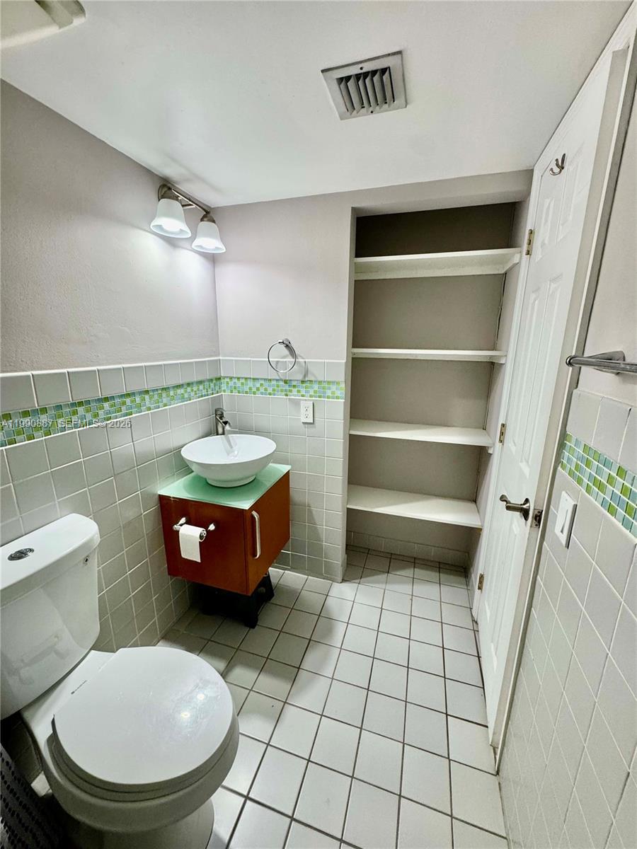 3610 SW 114th Ave #4-202 Miami, FL 33165