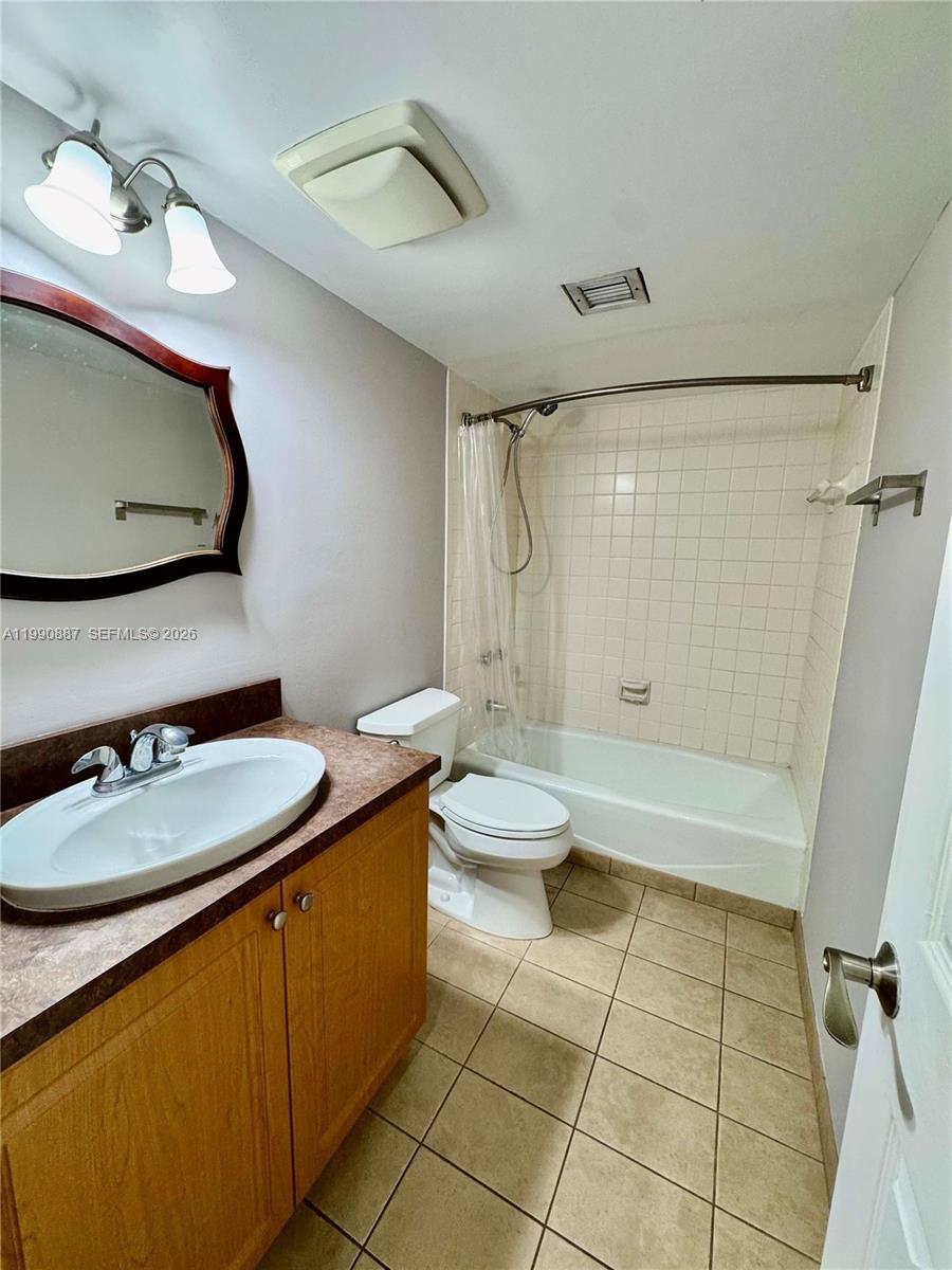 3610 SW 114th Ave #4-202 Miami, FL 33165