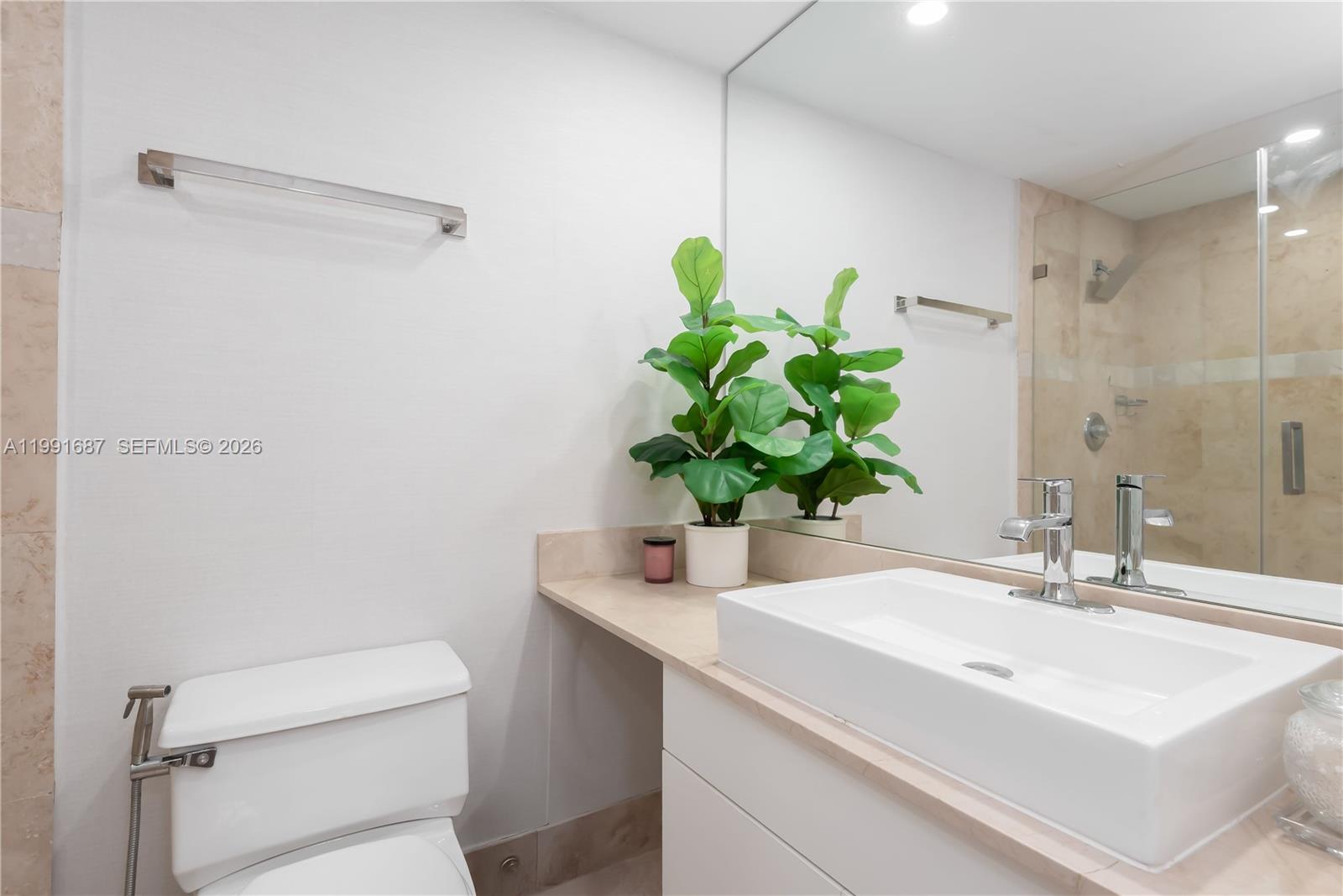 701 Brickell Key Blvd #1912 Miami, FL 33131