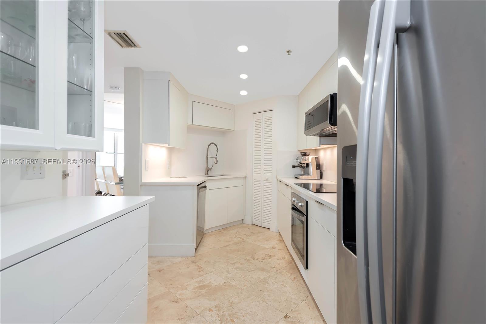 701 Brickell Key Blvd #1912 Miami, FL 33131