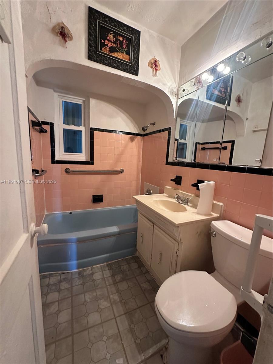 2604 Mayo St Hollywood, FL 33020