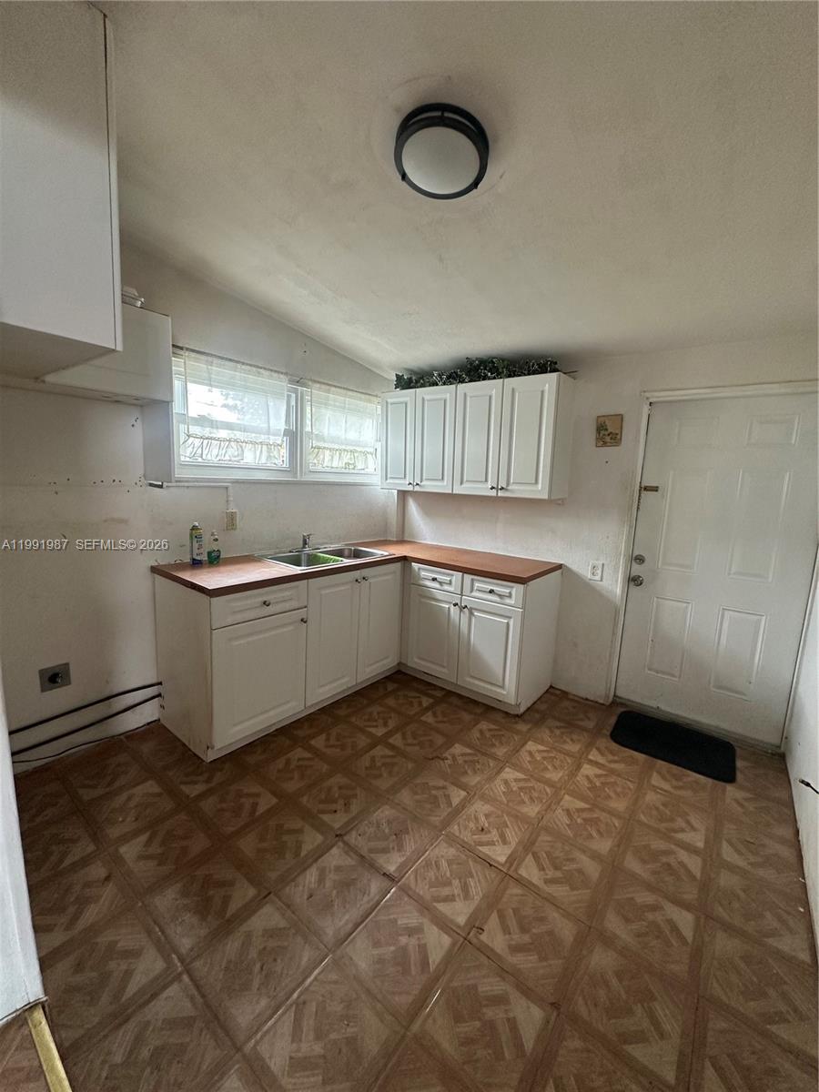 2604 Mayo St Hollywood, FL 33020