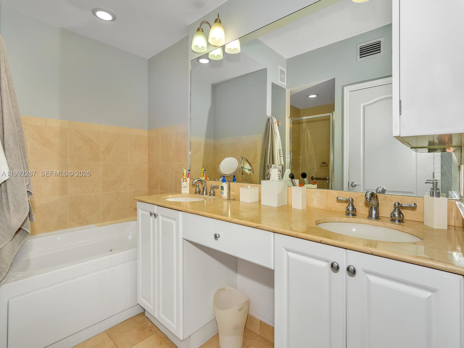7542 SW 102nd St #209 Pinecrest, FL 33156