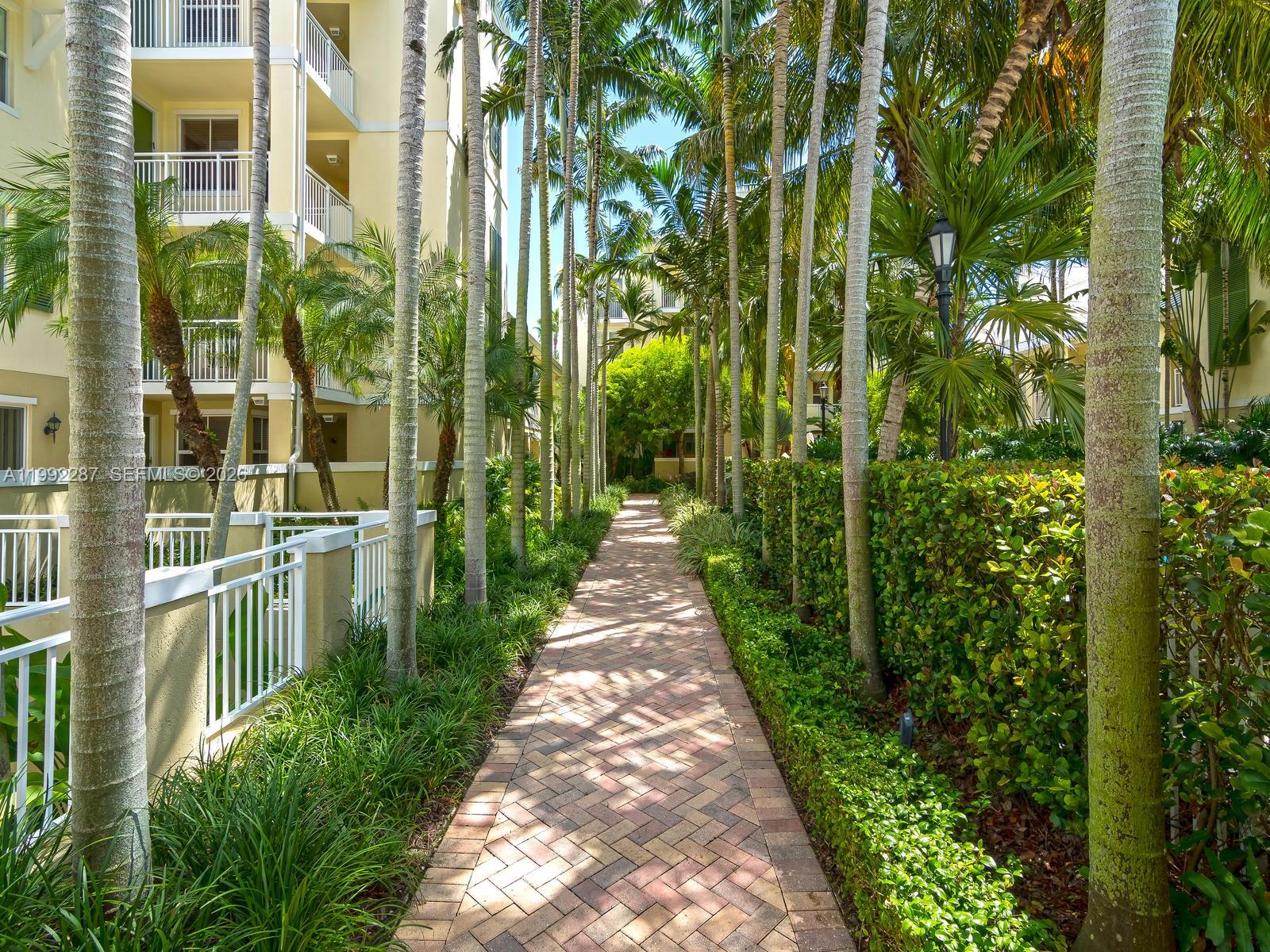 7542 SW 102nd St #209 Pinecrest, FL 33156
