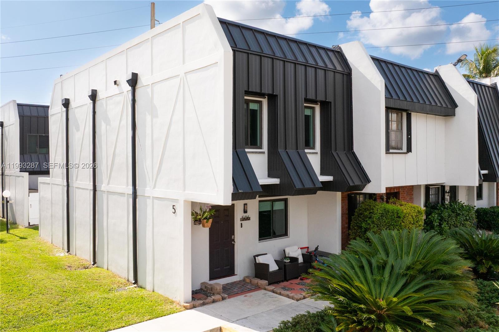 5555 Ludlam Rd #46 South Miami, FL 33155