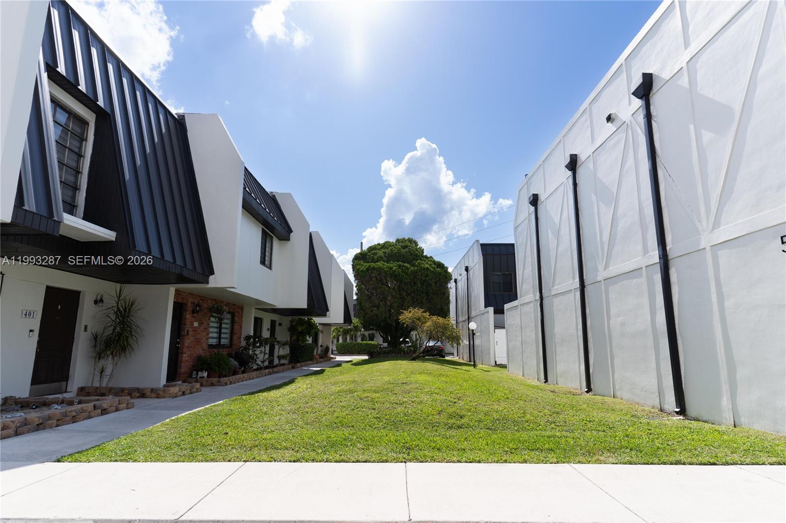 5555 Ludlam Rd #46 South Miami, FL 33155