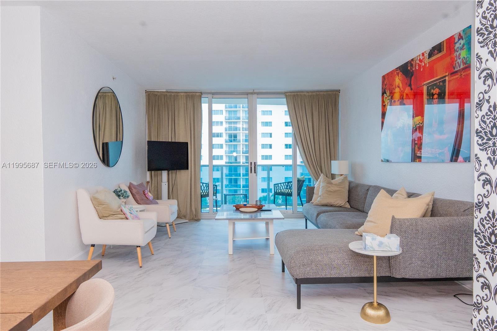 7501 E Treasure Dr #5M