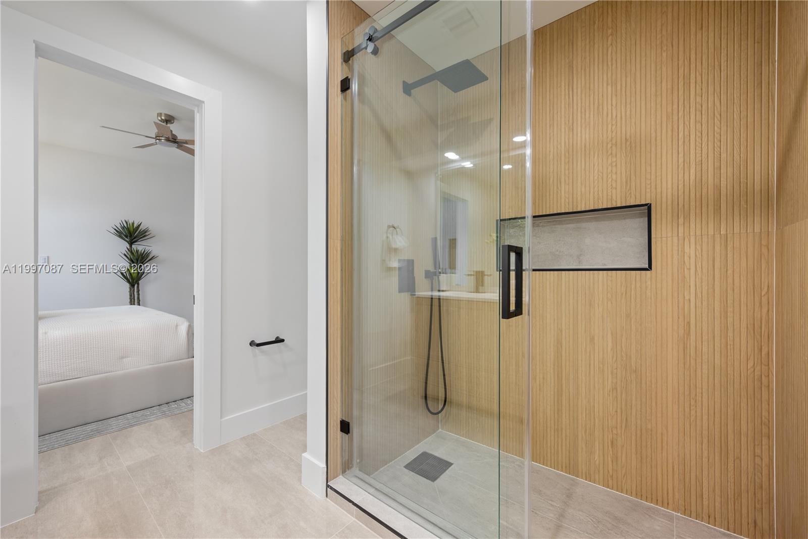 1405 Lenox Ave Miami Beach, FL 33139