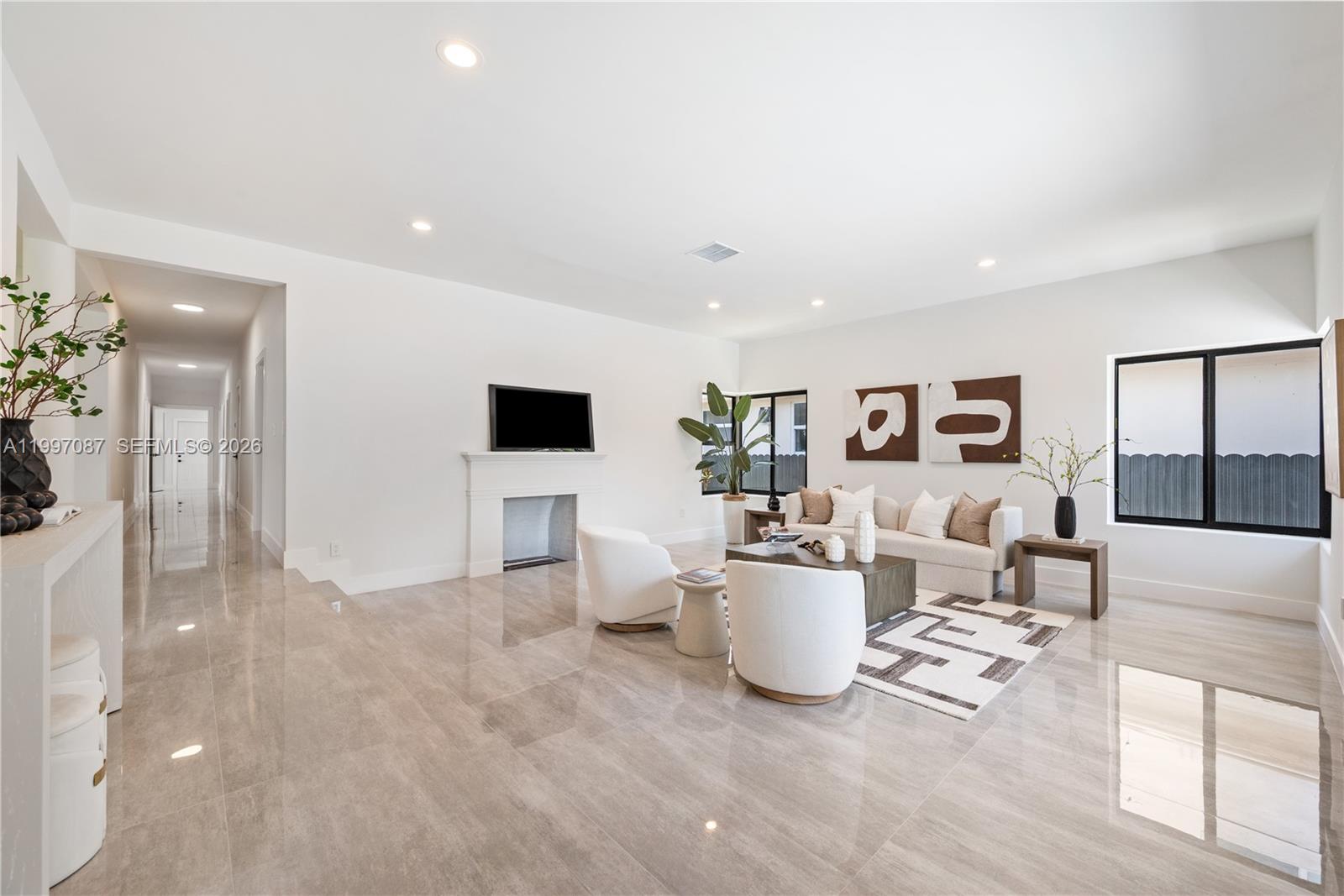 1405 Lenox Ave Miami Beach, FL 33139