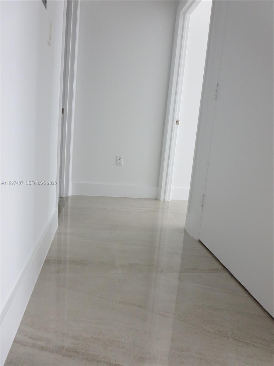 image 500 Brickell East11