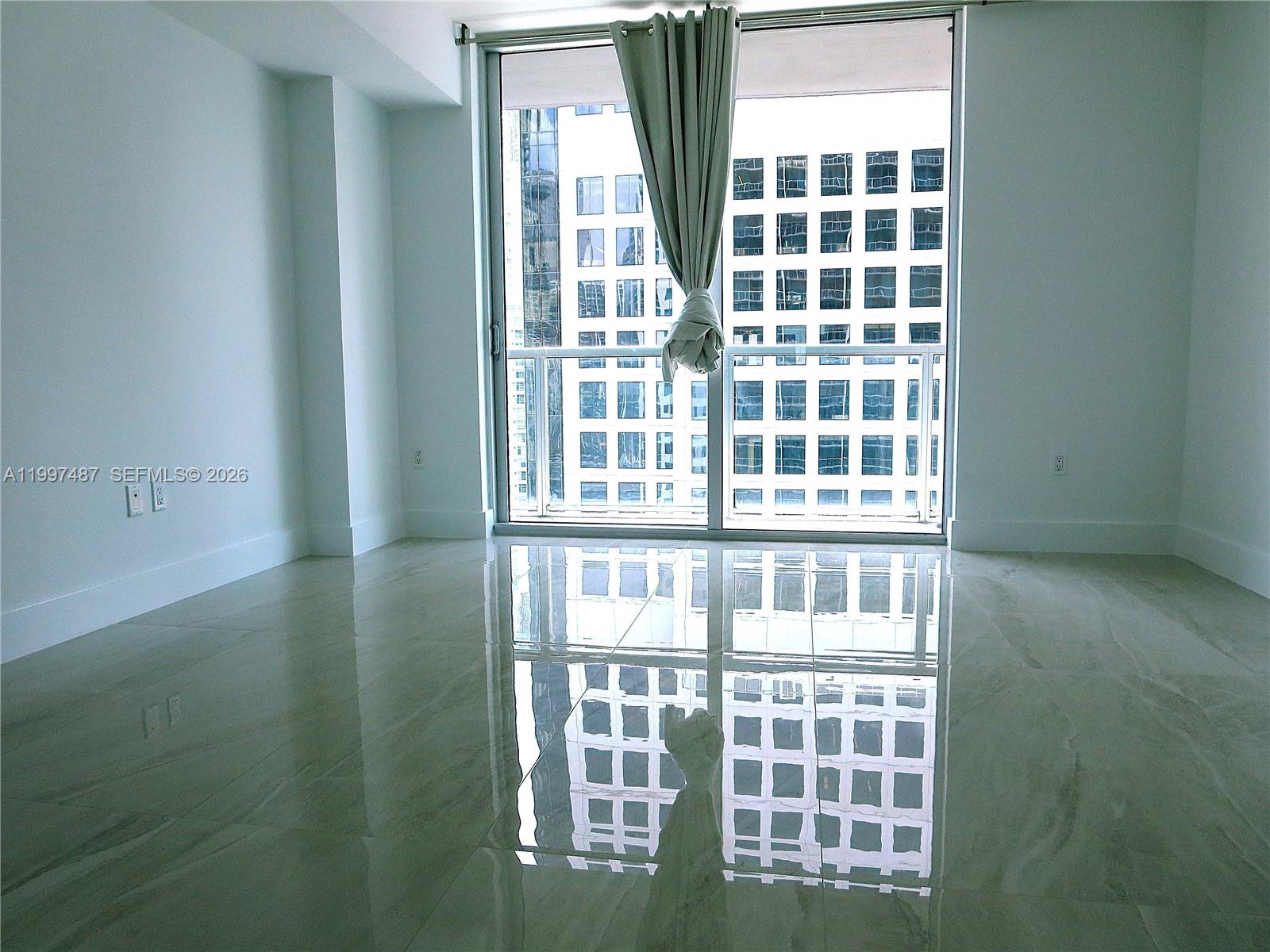 image 500 Brickell East12