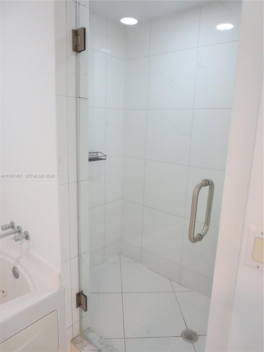 image 500 Brickell East17