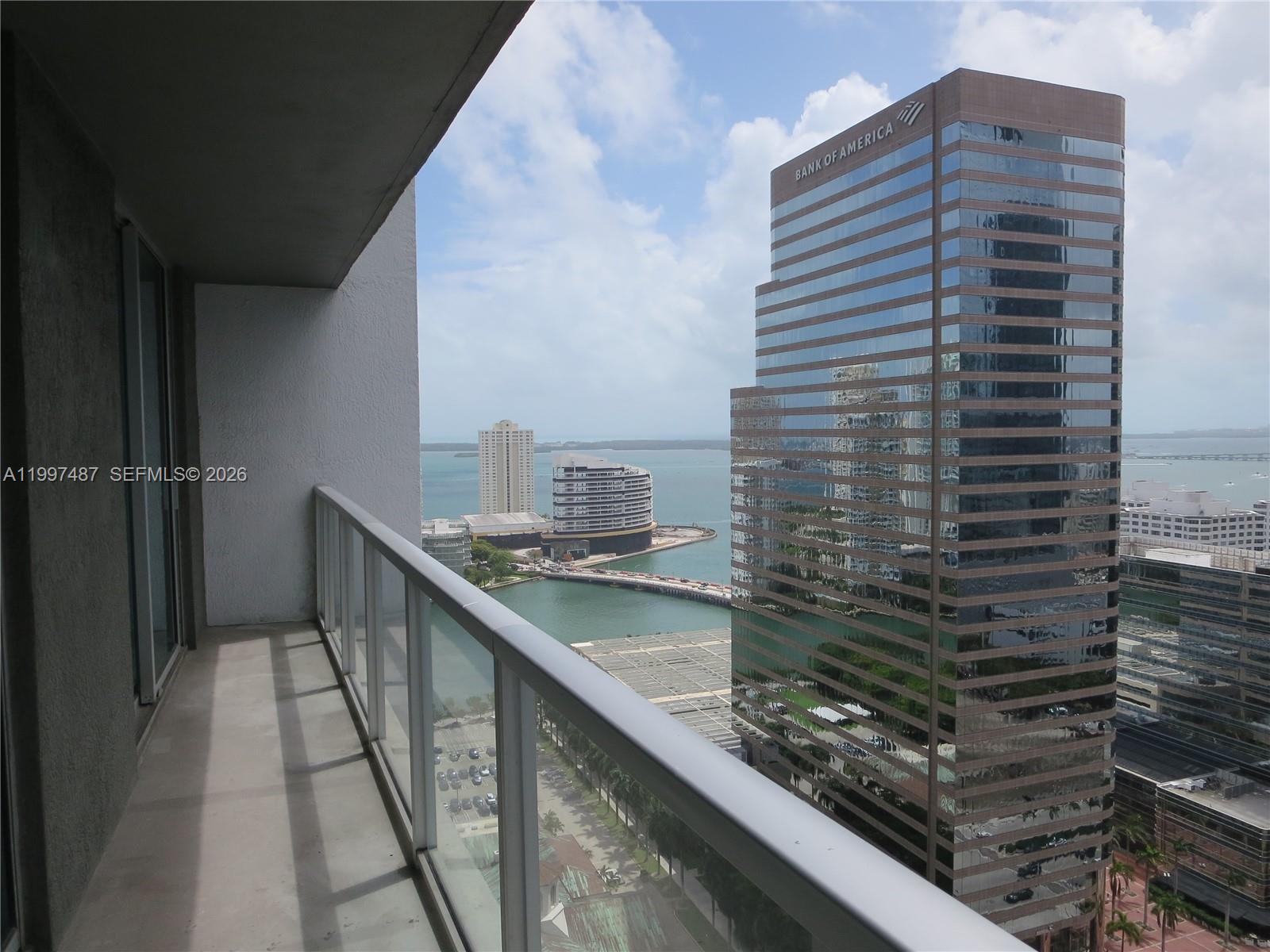 image 500 Brickell East21