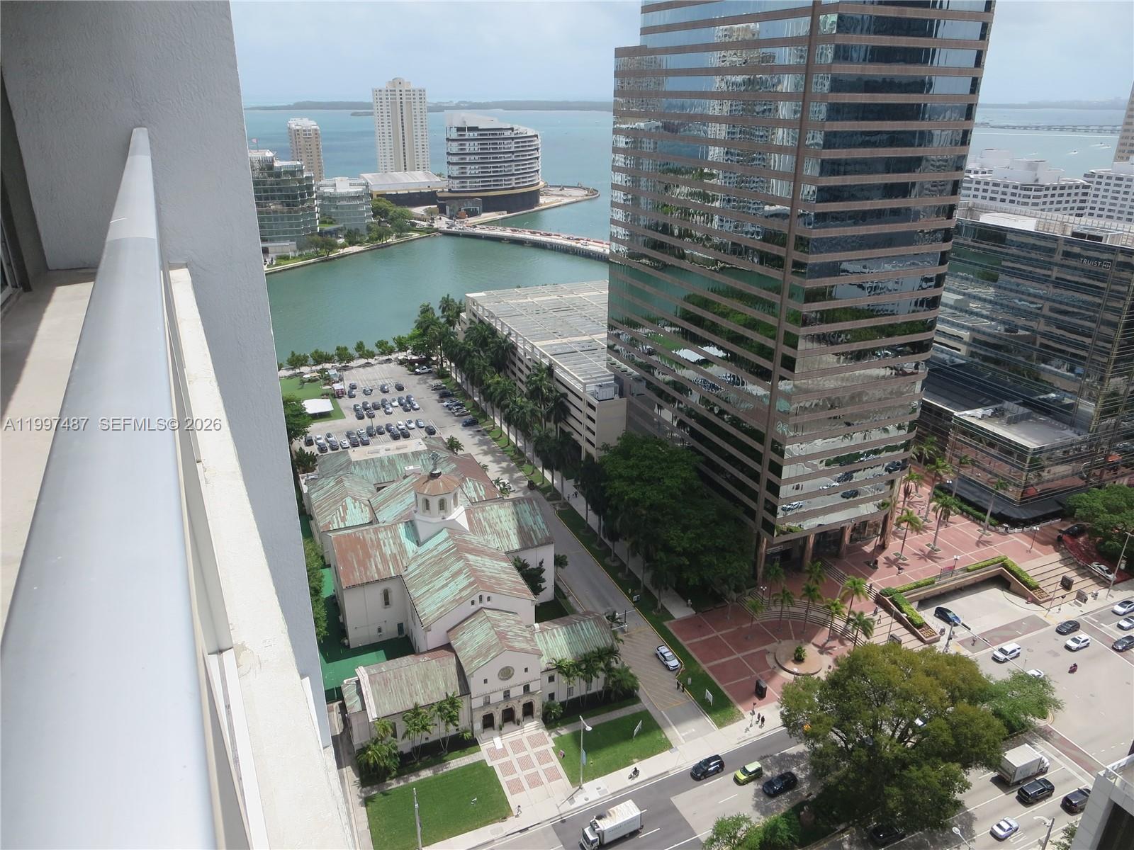 image 500 Brickell East23