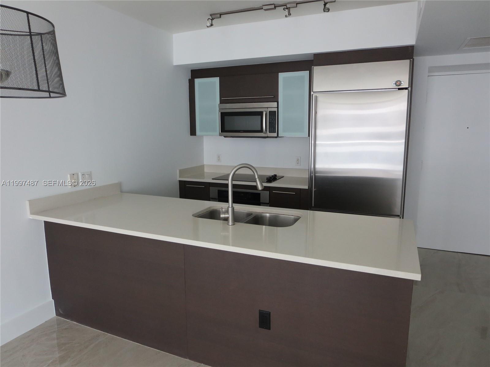 image 500 Brickell East3