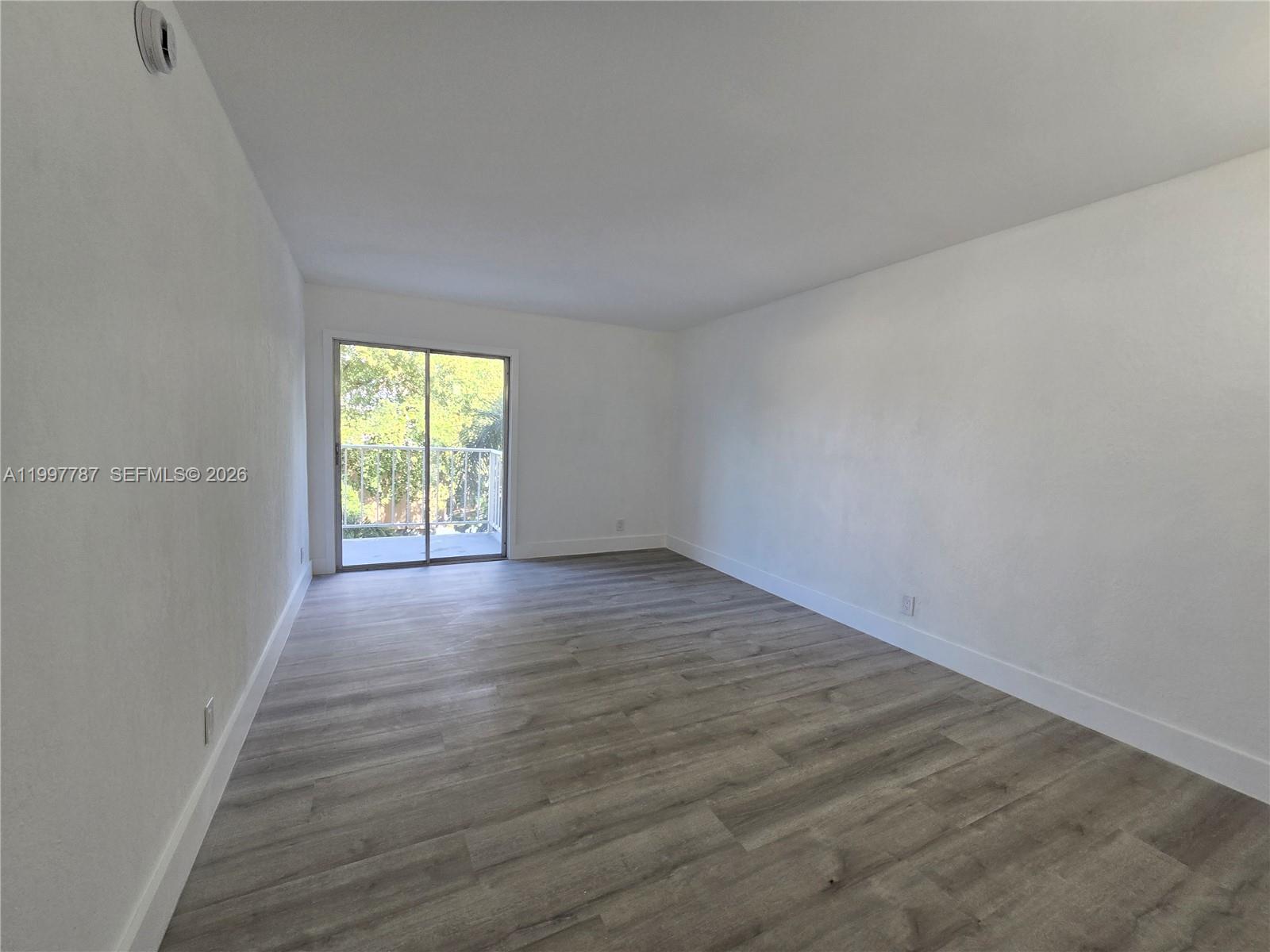 4550 NW 9th St #304E