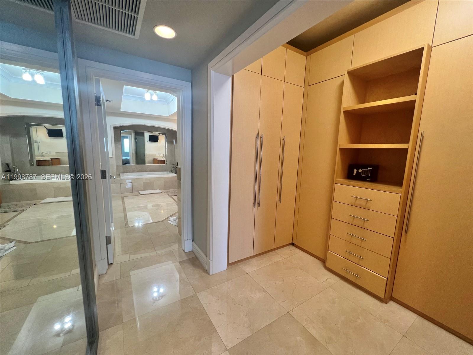 17875 Collins Ave #4305 Sunny Isles Beach, FL 33160