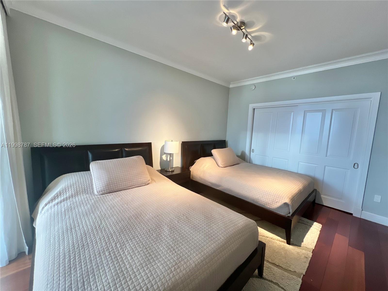 17875 Collins Ave #4305 Sunny Isles Beach, FL 33160