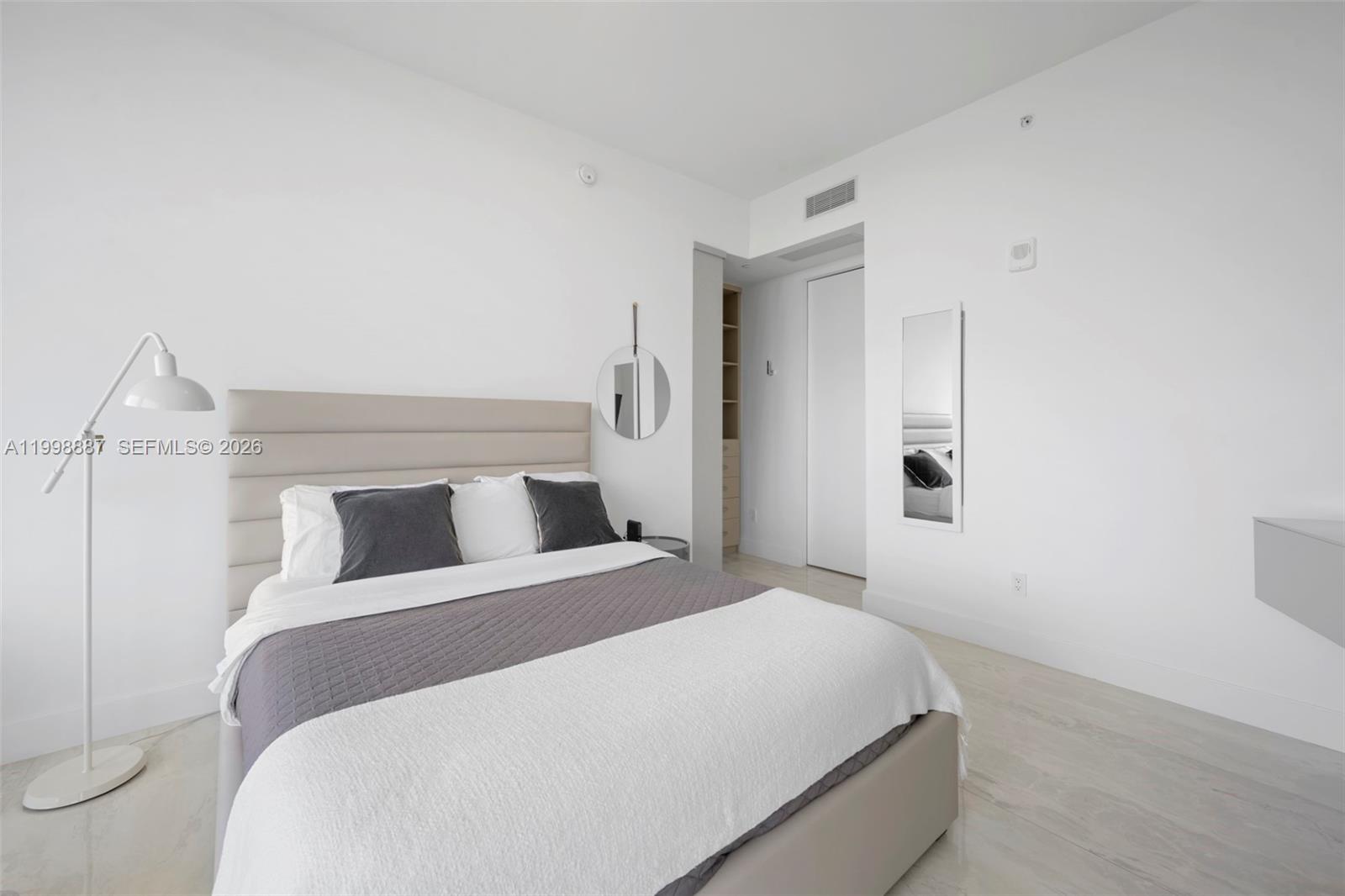18975 Collins Ave #605 Sunny Isles Beach, FL 33160