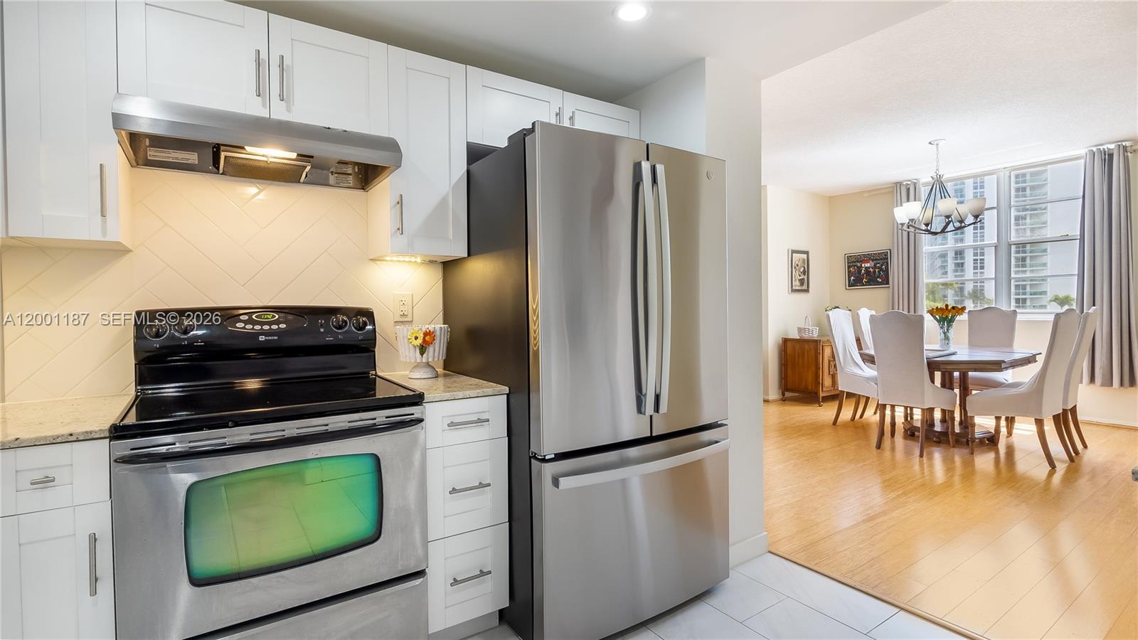 image Arlen House Condo10