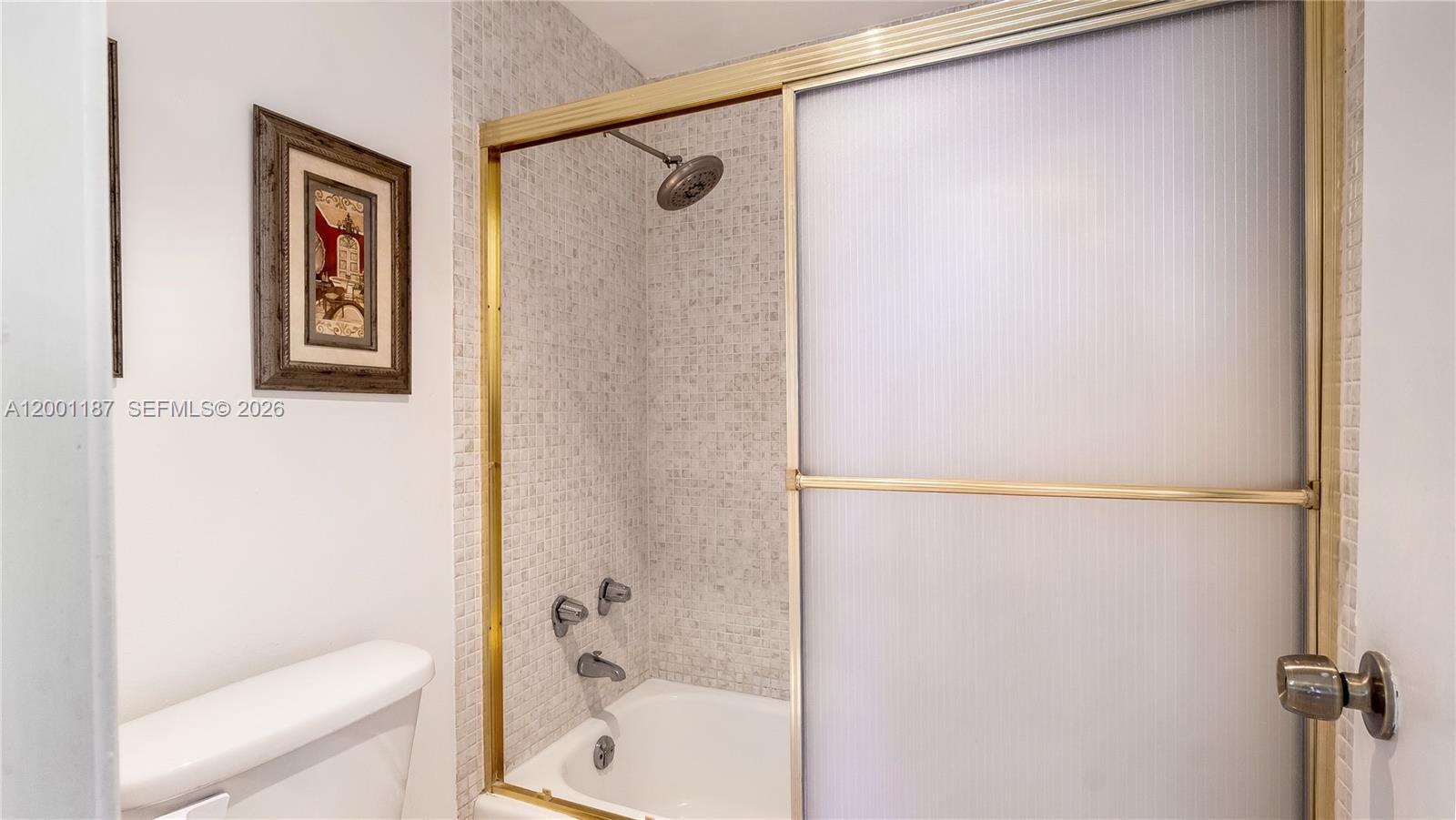 image Arlen House Condo16