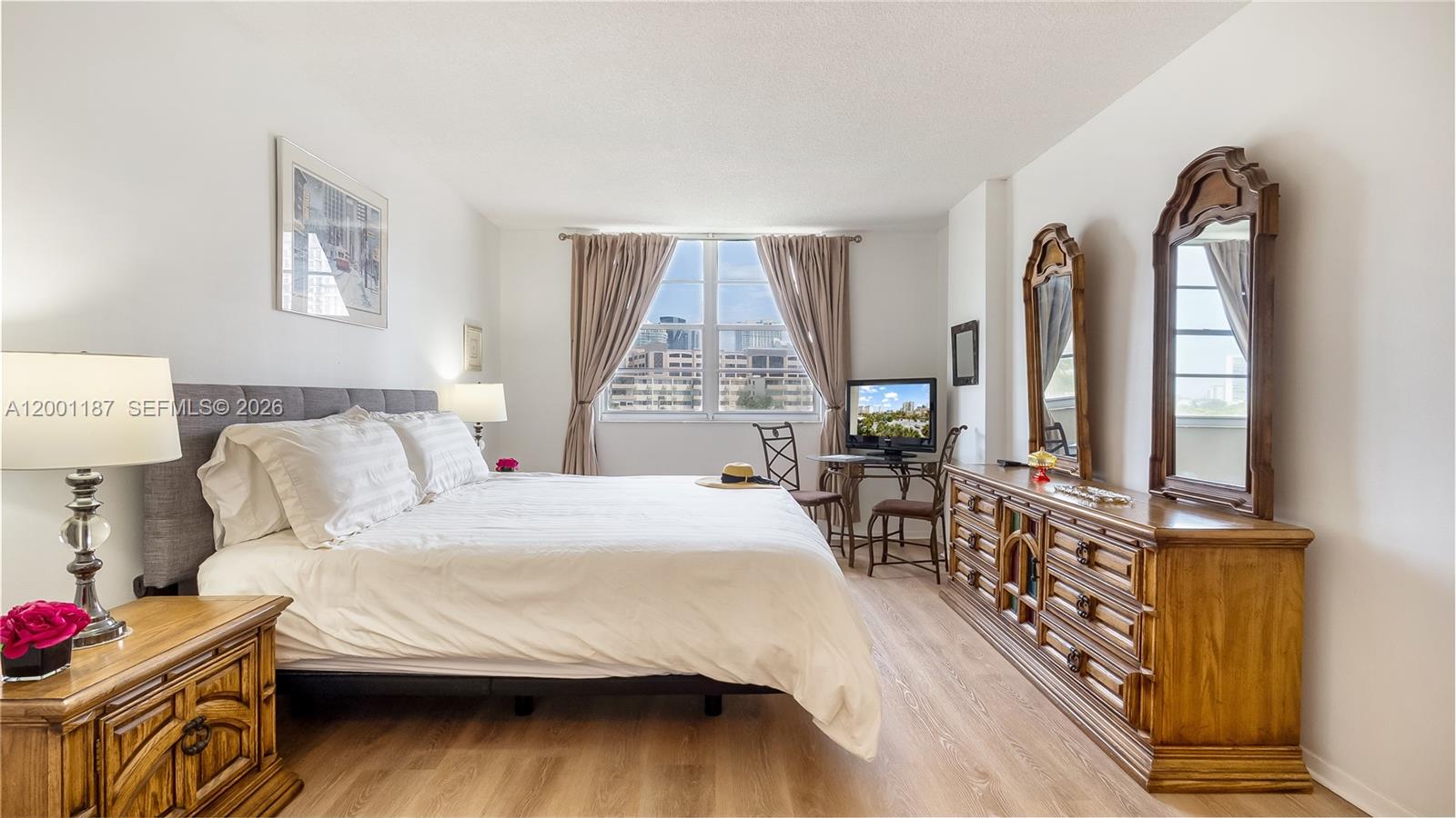 image Arlen House Condo19