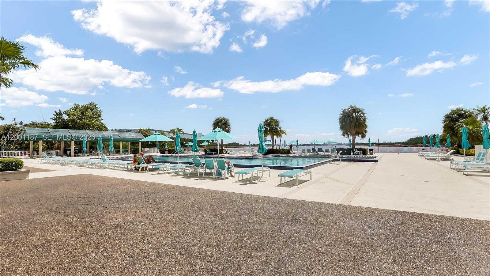 image Arlen House Condo39