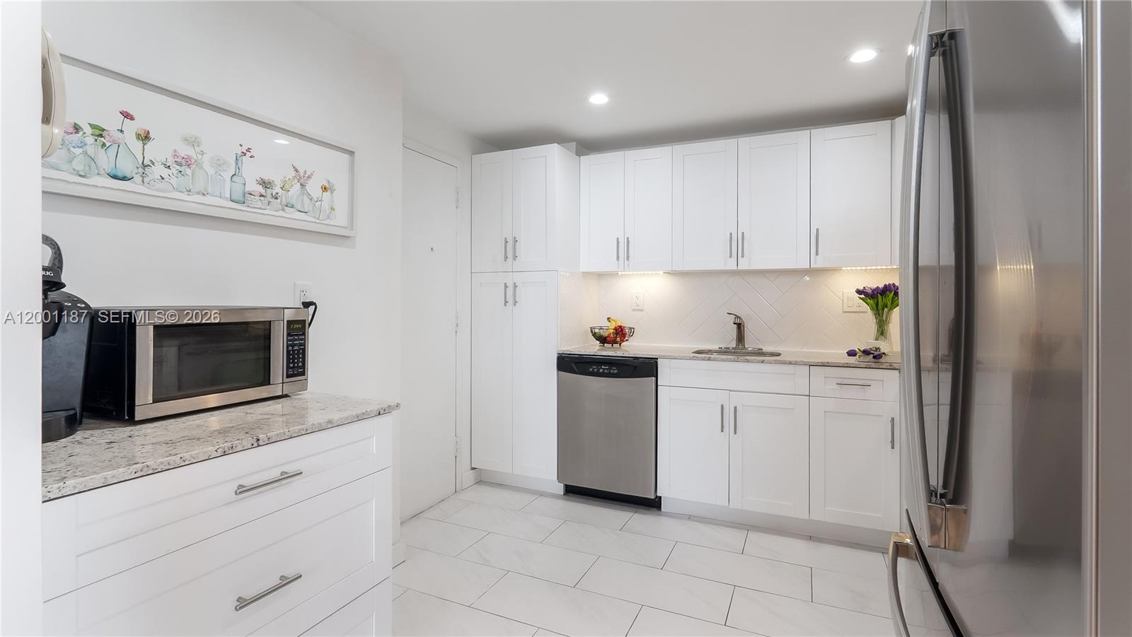 image Arlen House Condo7