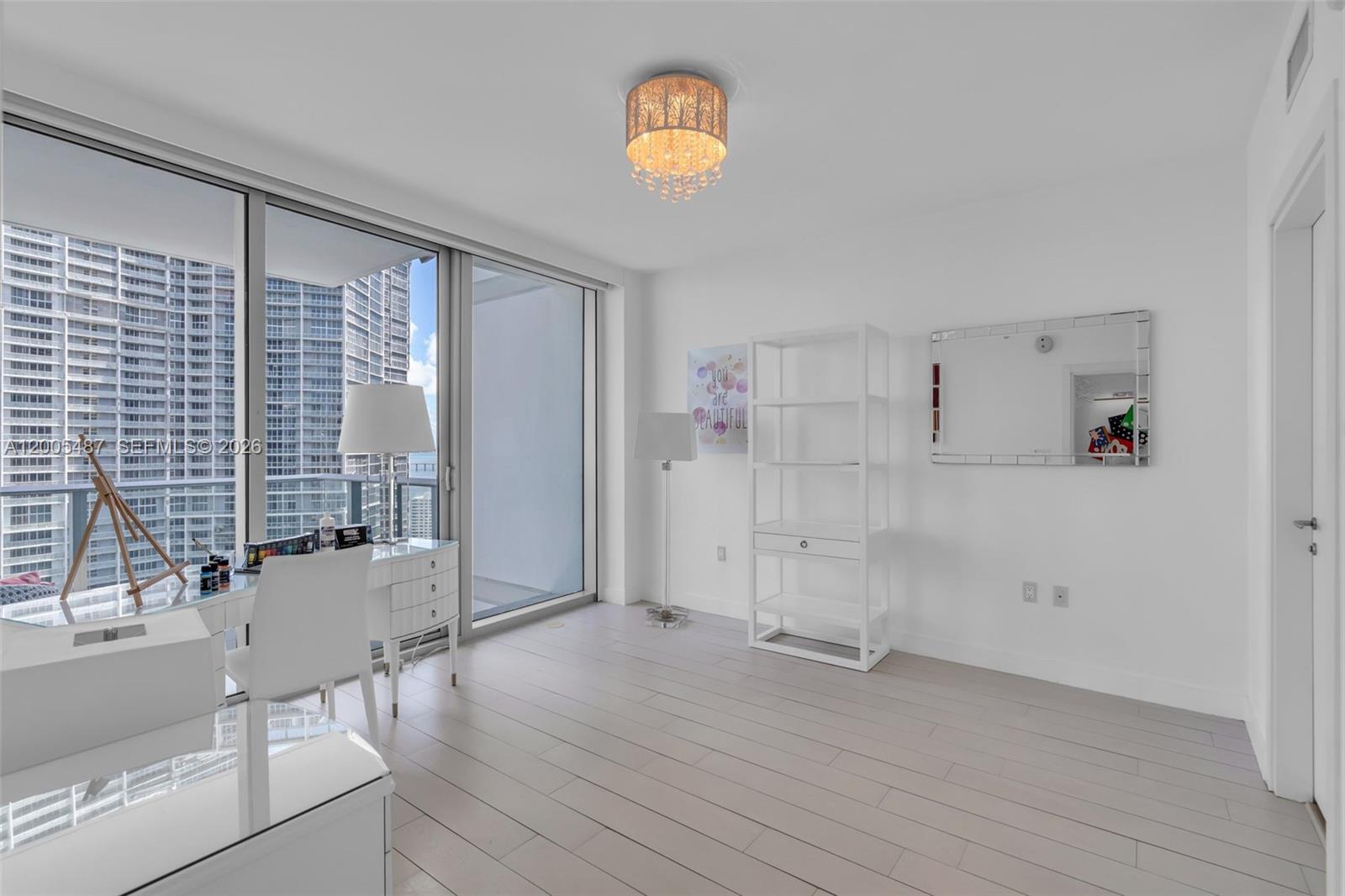 200 Biscayne Blvd Way #3407 Miami, FL 33131