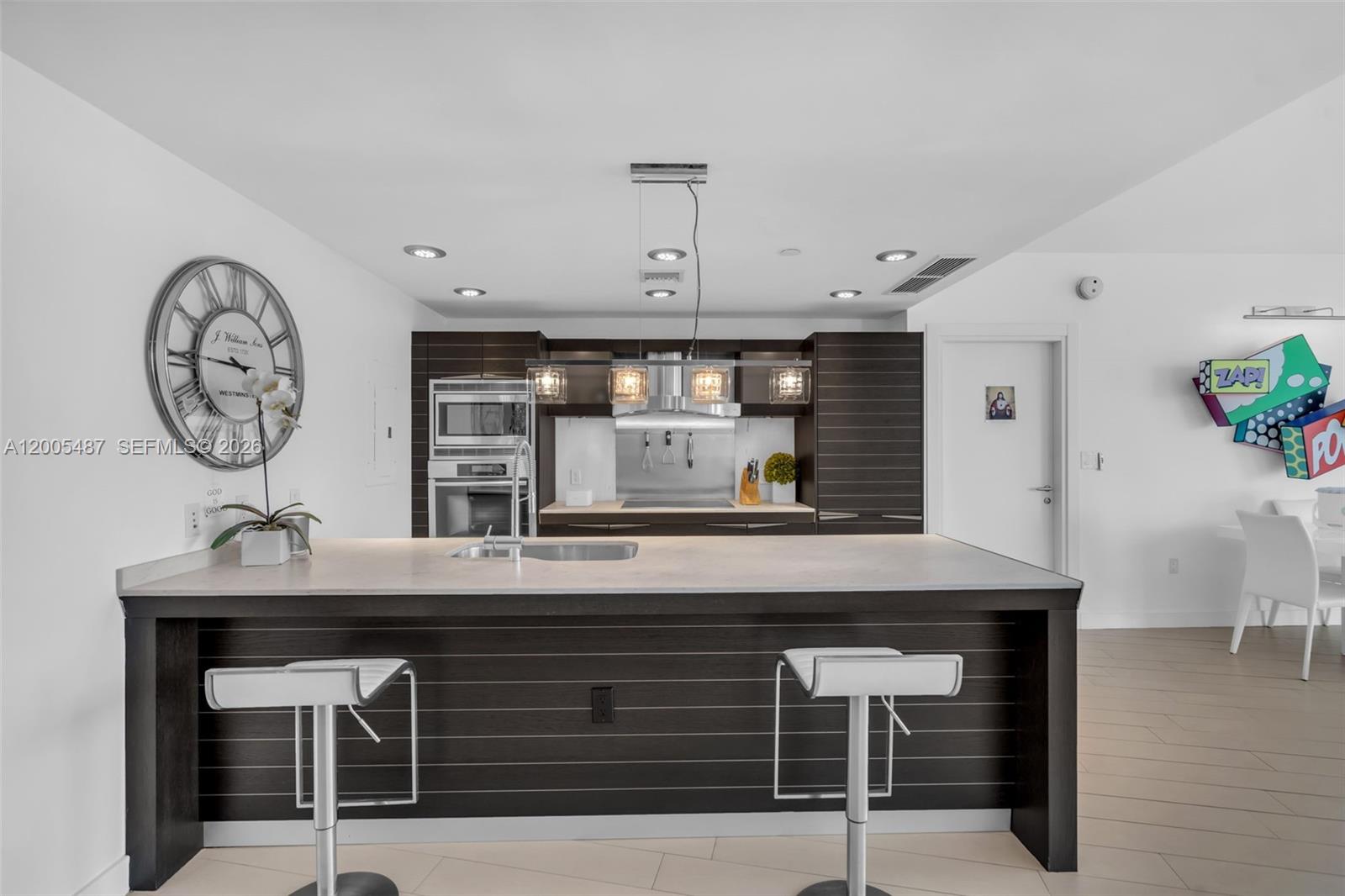 200 Biscayne Blvd Way #3407 Miami, FL 33131