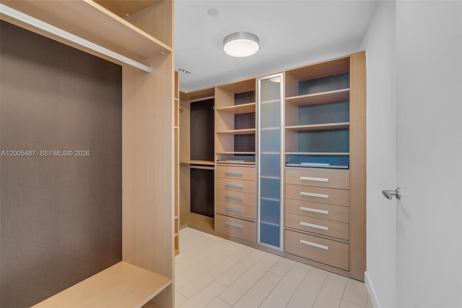 200 Biscayne Blvd Way #3407 Miami, FL 33131