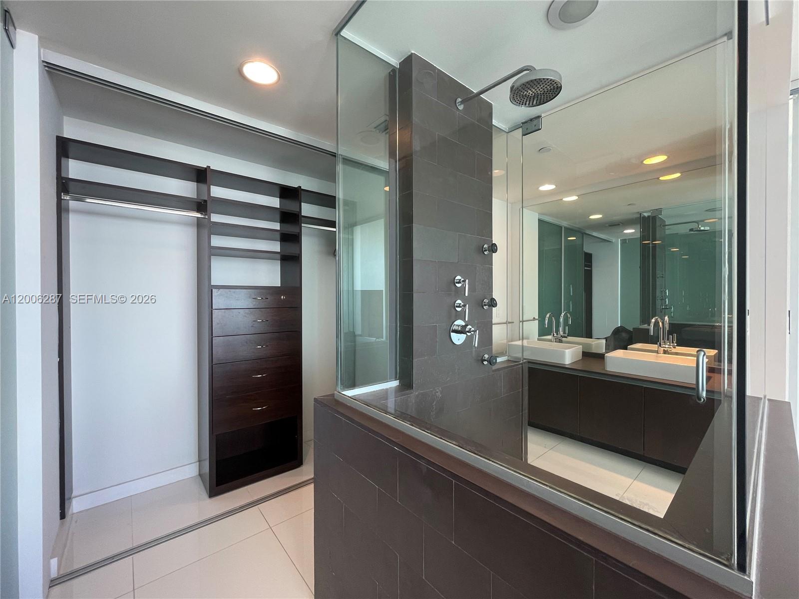 image Ten Museum Park14