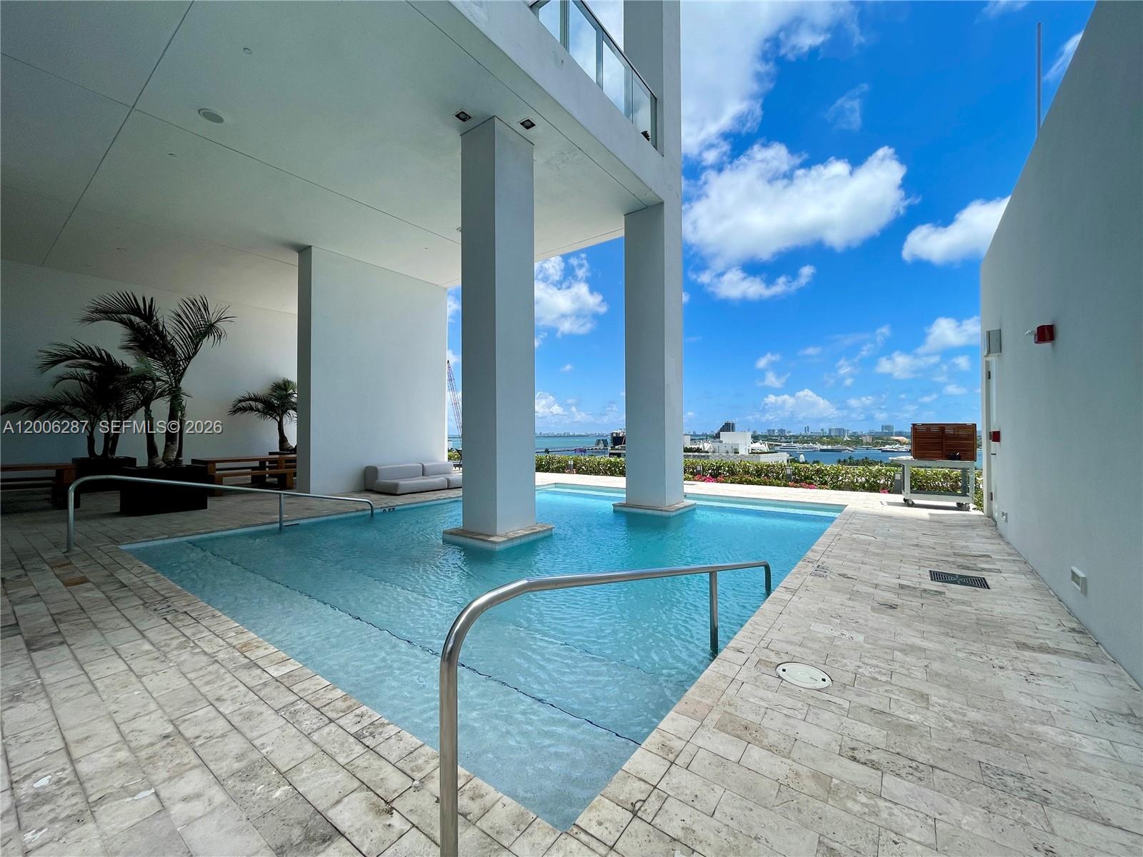 image Ten Museum Park21