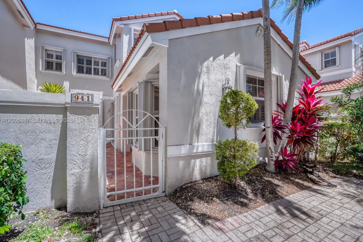 941 Doveplum Ct
