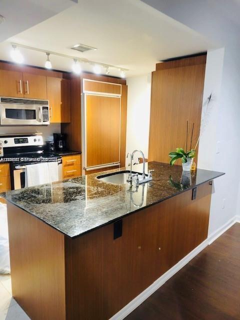 image Harbour House5