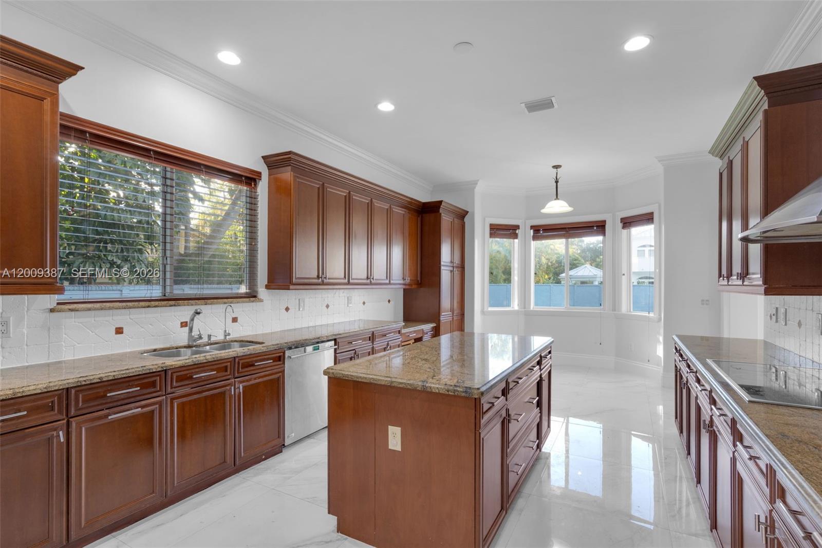 8479 SW 122nd St Miami, FL 33156