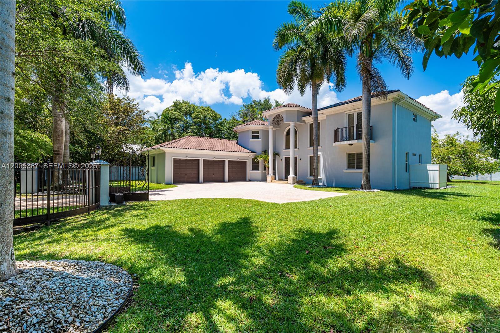 8479 SW 122nd St Miami, FL 33156