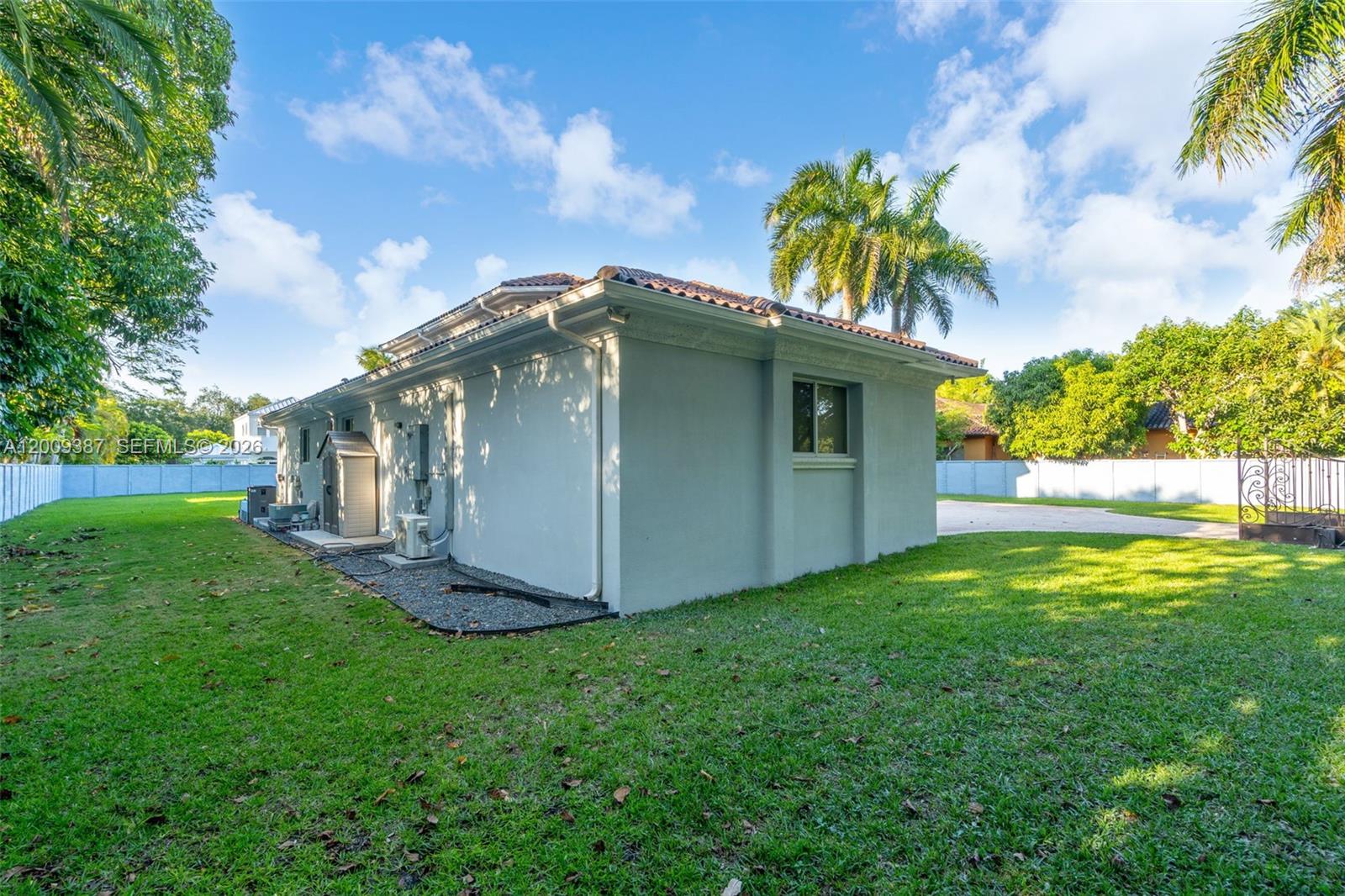 8479 SW 122nd St Miami, FL 33156