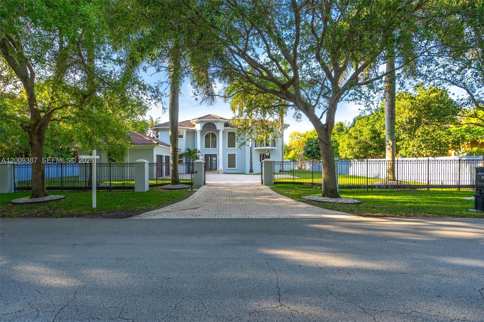 8479 SW 122nd St Miami, FL 33156