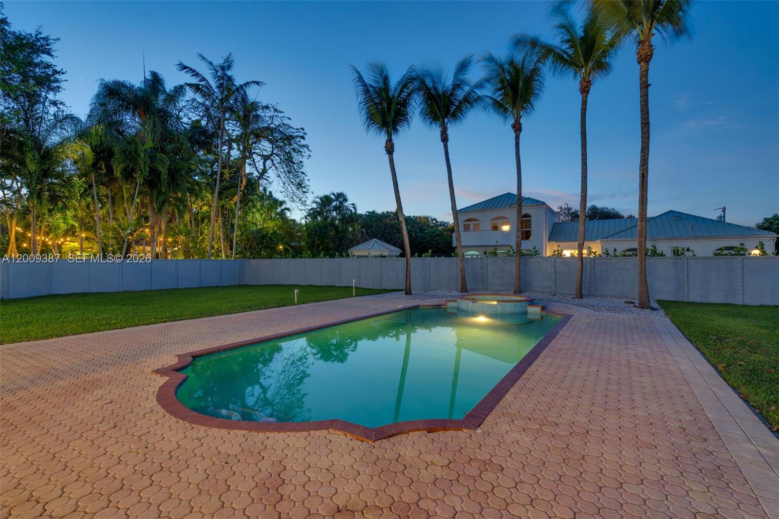 8479 SW 122nd St Miami, FL 33156