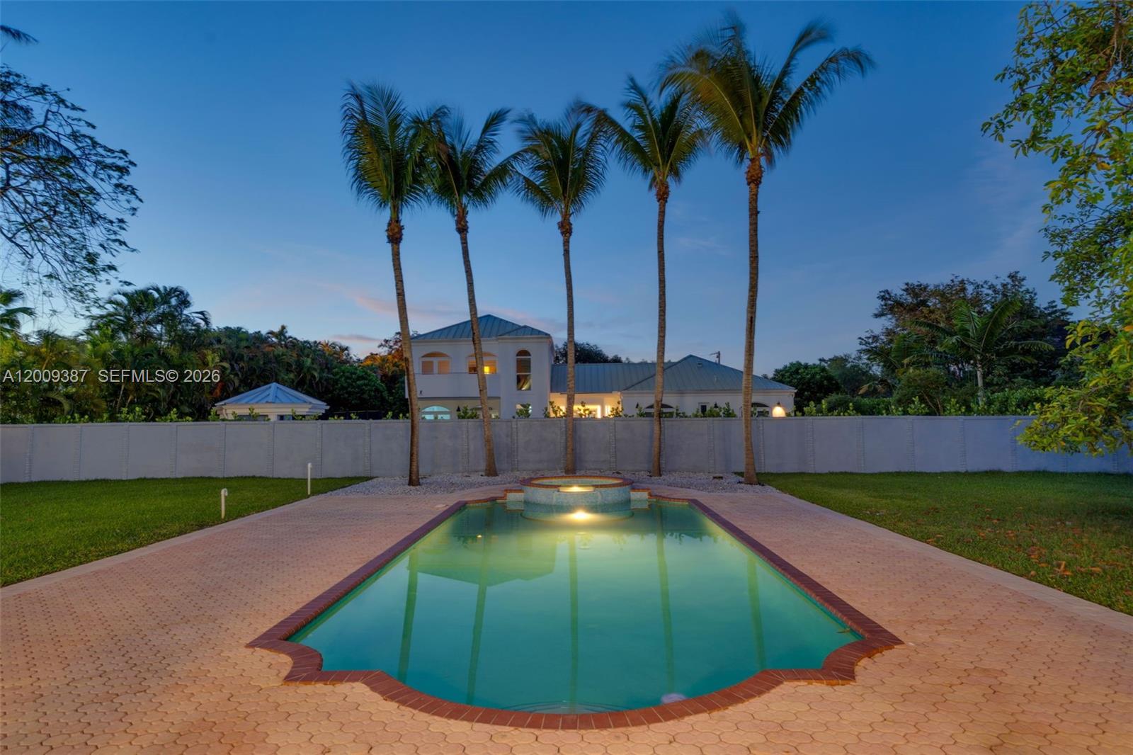 8479 SW 122nd St Miami, FL 33156
