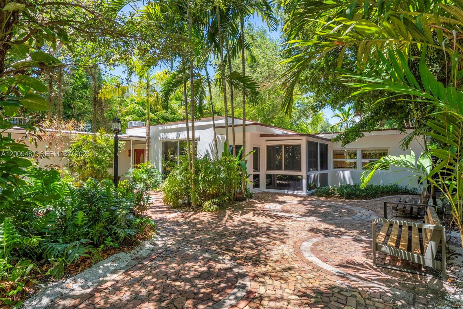 311 NE 86th St El Portal, FL 33138