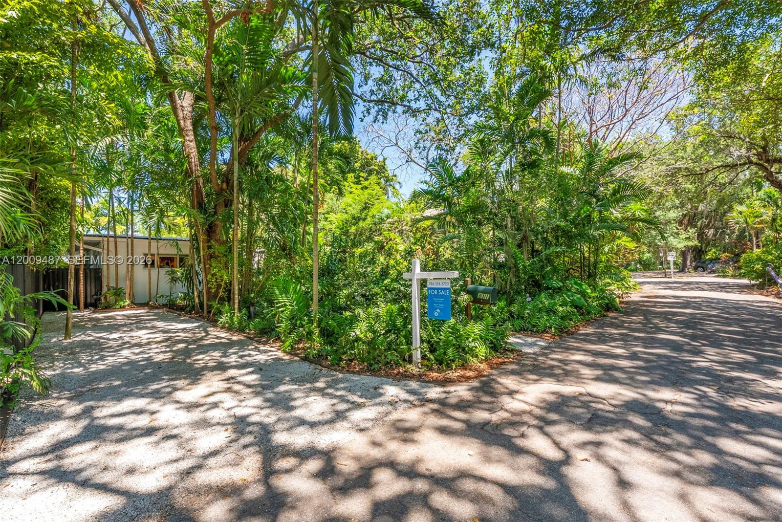 311 NE 86th St El Portal, FL 33138
