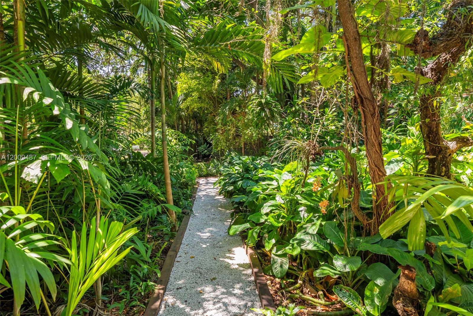 311 NE 86th St El Portal, FL 33138