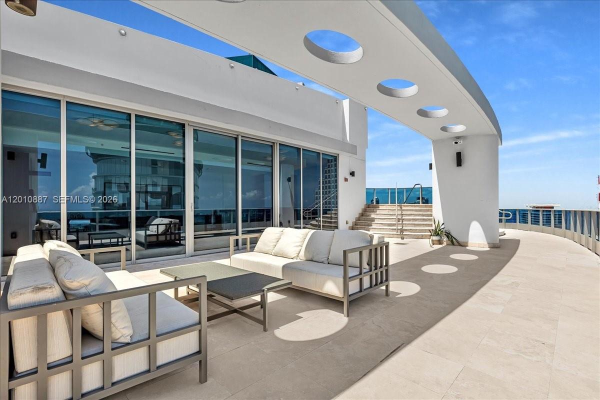200 Biscayne Blvd Way #PH 5401 Miami, FL 33131