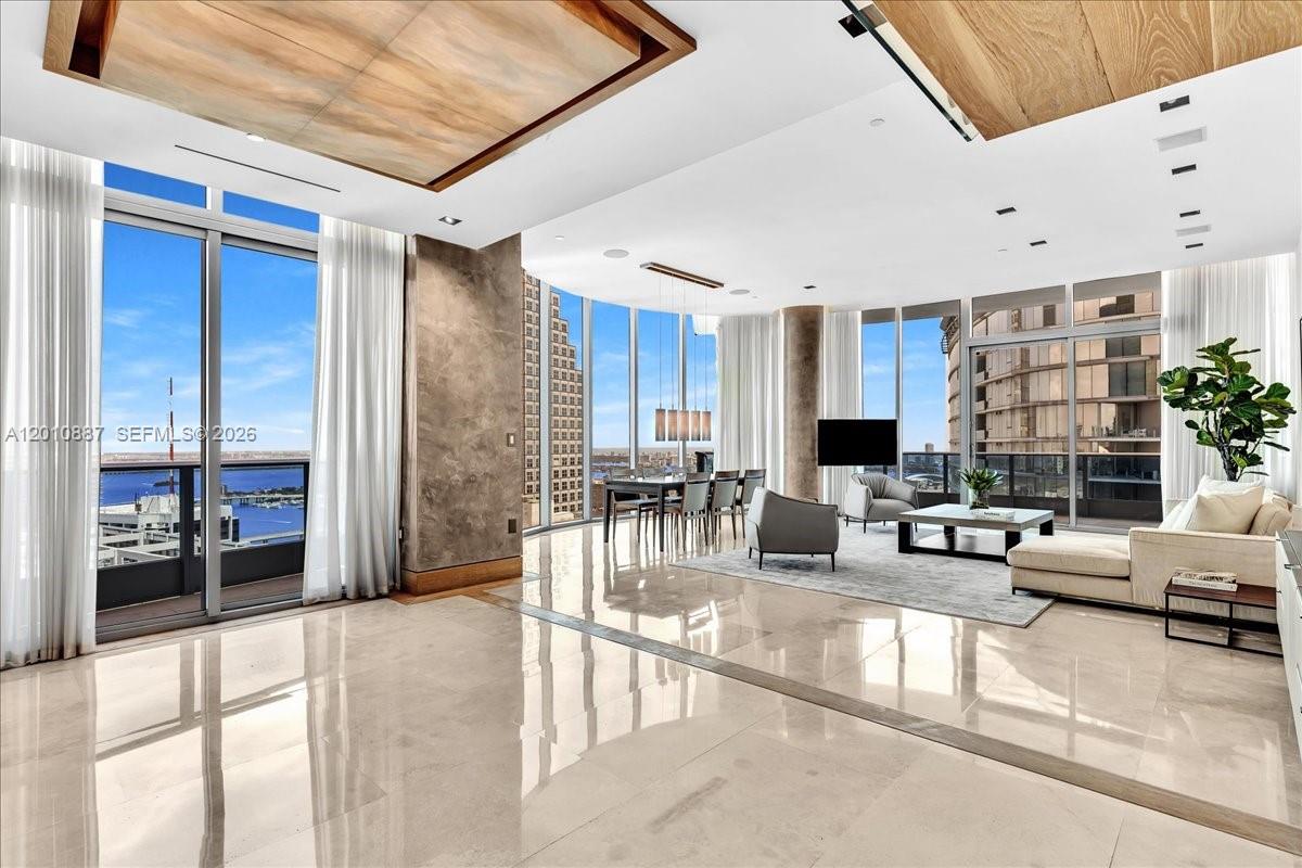 200 Biscayne Blvd Way #PH 5401 Miami, FL 33131